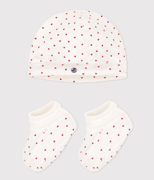 HEART PATTERNED BONNET AND BOOTEES SET